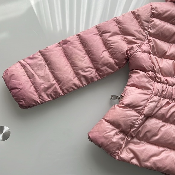 Moncler girls pink jacket size 4 (has discoloration) - Picture 5 of 15